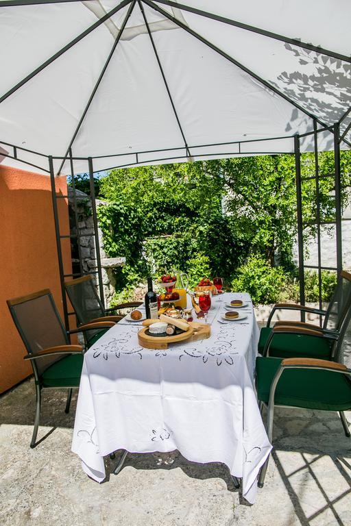 Catherine'S Garden Daire Šibenik Oda fotoğraf